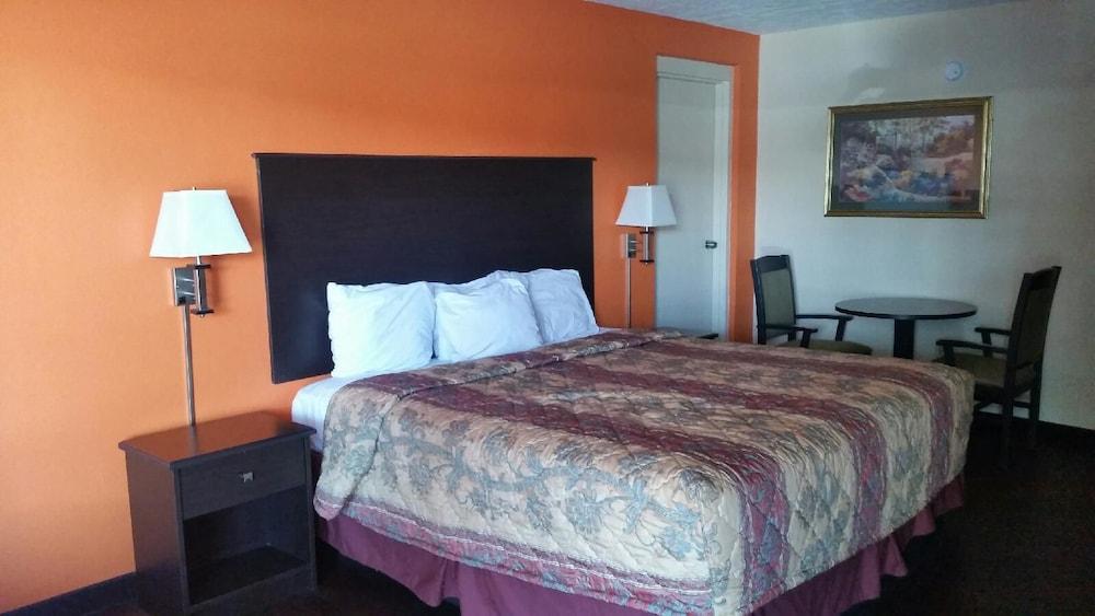 American Inn photo 14
