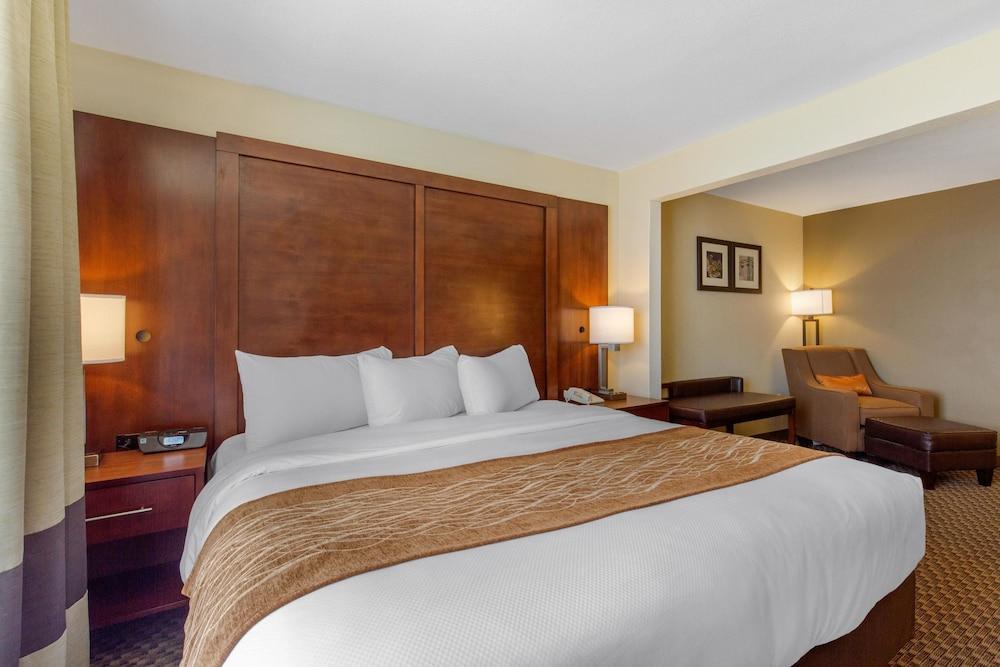 Comfort Inn & Suites SW Houston Sugarland photo 24
