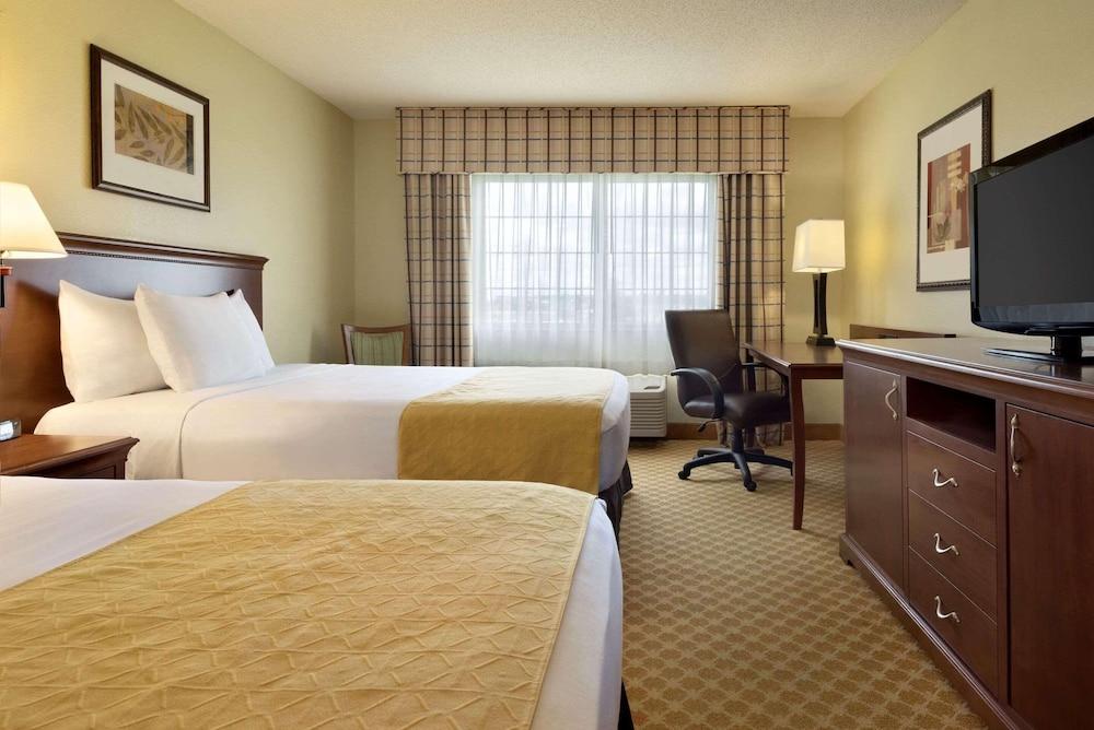 Country Inn & Suites by Radisson, Rochester, MN photo 11