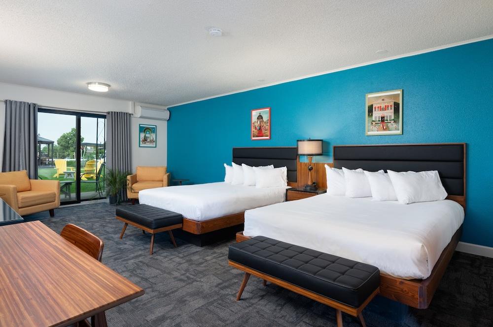The Sapphire Motel photo 25