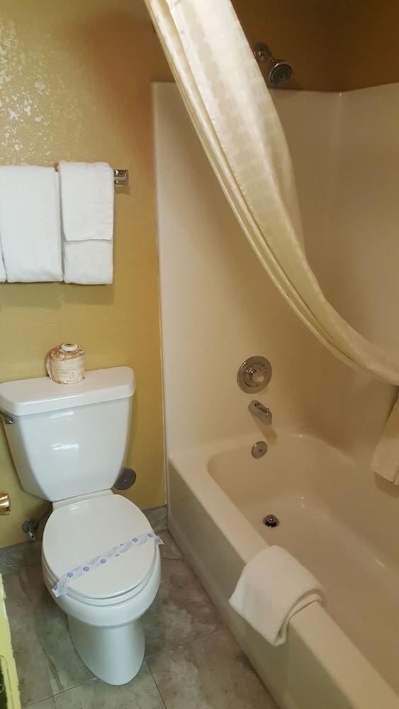KC Motel photo 11
