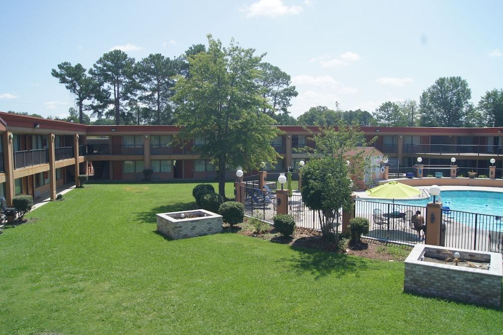 Royal Inn photo 63