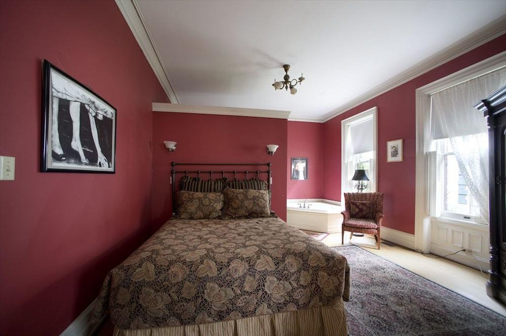 The Peter Herdic Inn photo 17