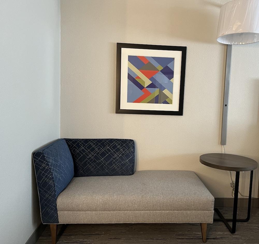 Holiday Inn Express Portland East - Troutdale by IHG photo 31
