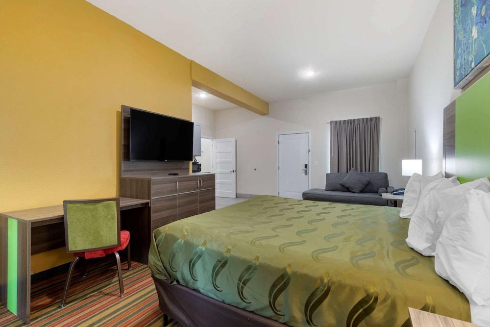 Quality Inn & Suites Elgin photo 14