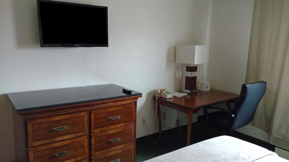 Americas Best Value Inn Zumbrota photo 8