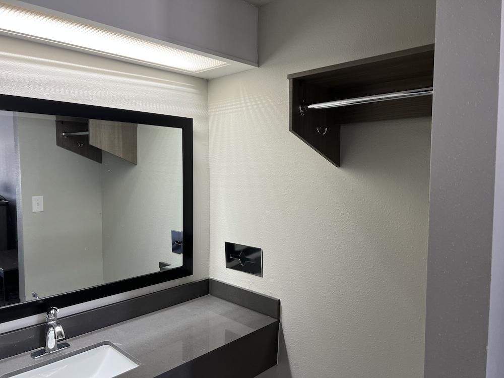 Garden Inn & Suite photo 14