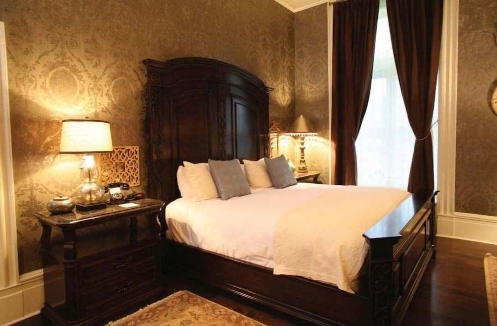 The Martha Washington Inn And Spa photo 18