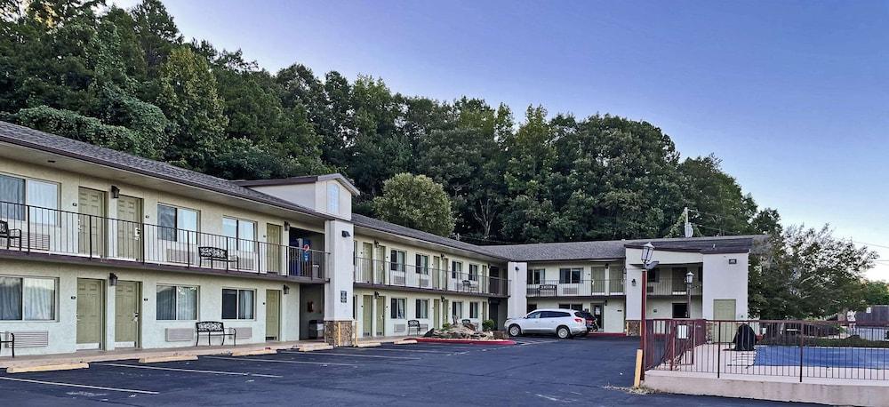 Quality Inn Clinton North photo 20