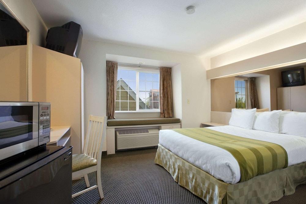 Microtel Inn & Suites by Wyndham Lodi/North Stockton photo 14