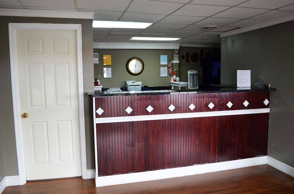 Budget inn photo 2