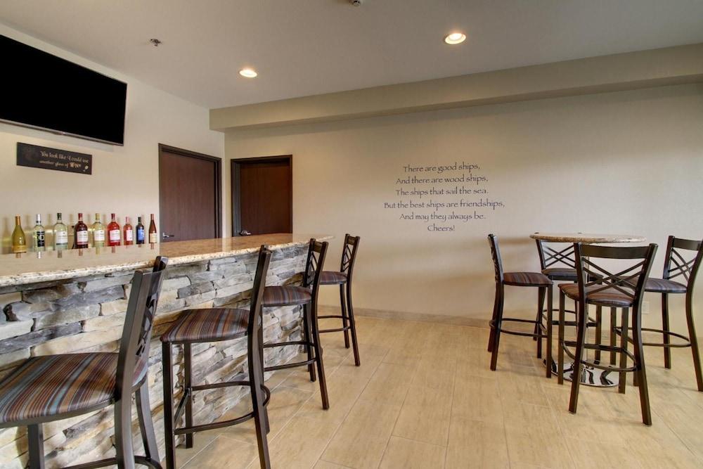 Cobblestone Inn & Suites – Fort Dodge photo 48