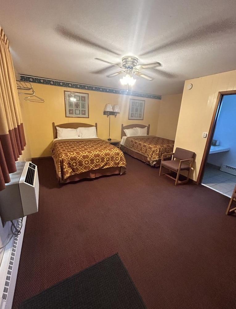 Royal Rest Motel photo 14