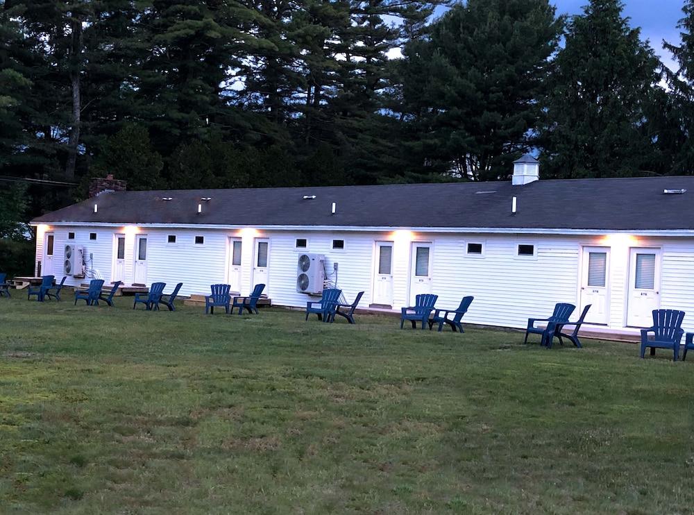 Lake Wentworth Inn photo 30