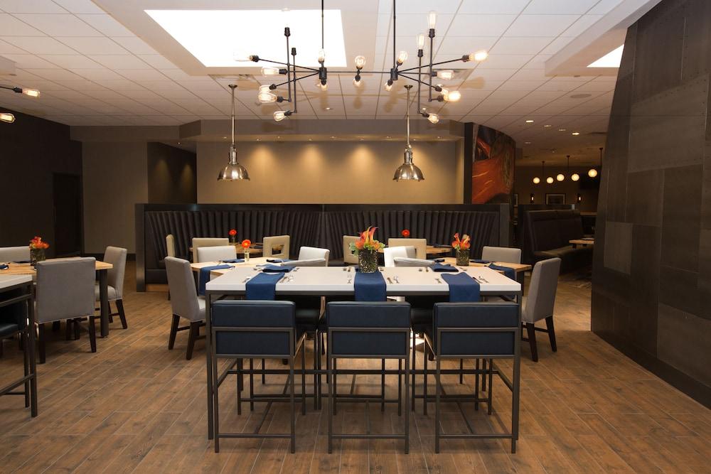 DoubleTree by Hilton Dayton Fairborn photo 25