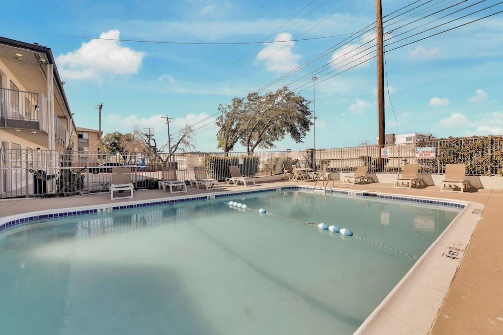 Motel 6 Austin, TX - Airport - South photo 20