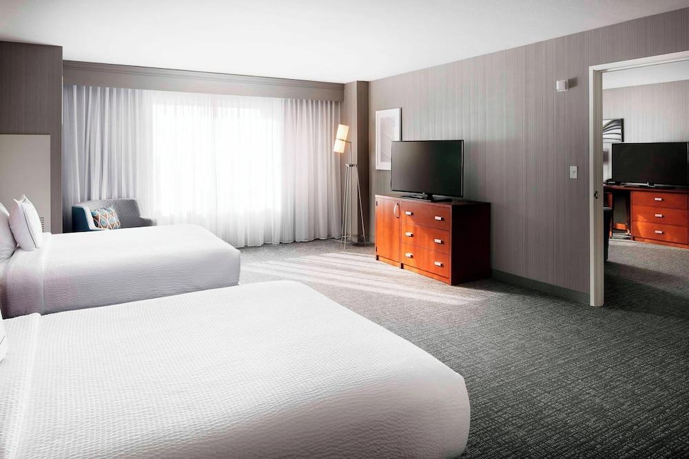 Courtyard by Marriott Indianapolis Downtown photo 35