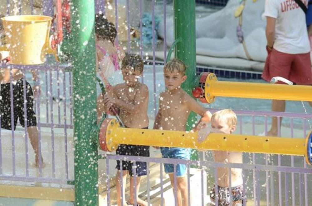 Big Splash Adventure Indoor Water Park & Resort photo 29