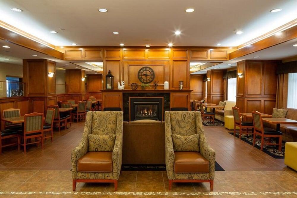 Hampton Inn Waterloo Cedar Valley photo 3