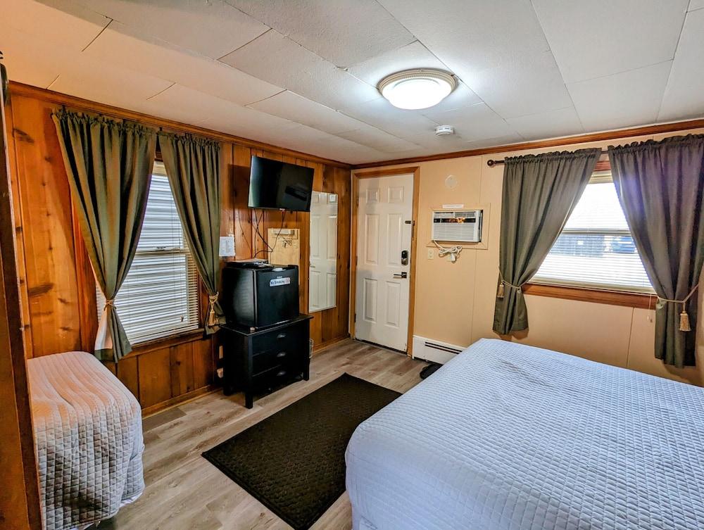 Riverside Motel photo 98