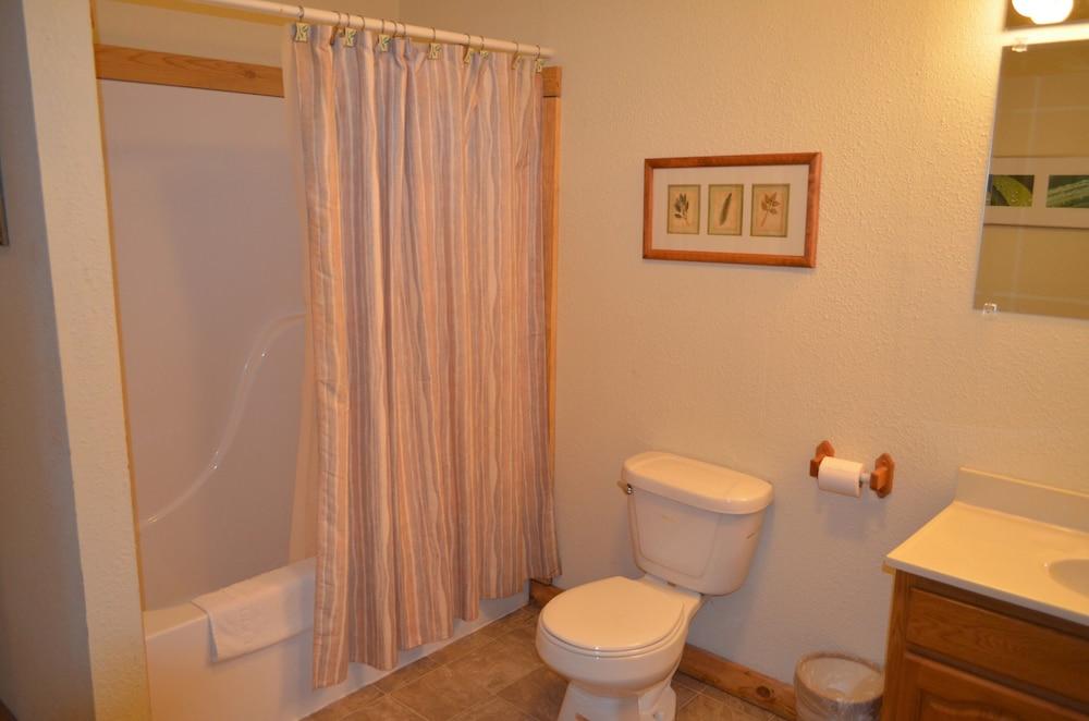 Foggy Mountain Lodge photo 71