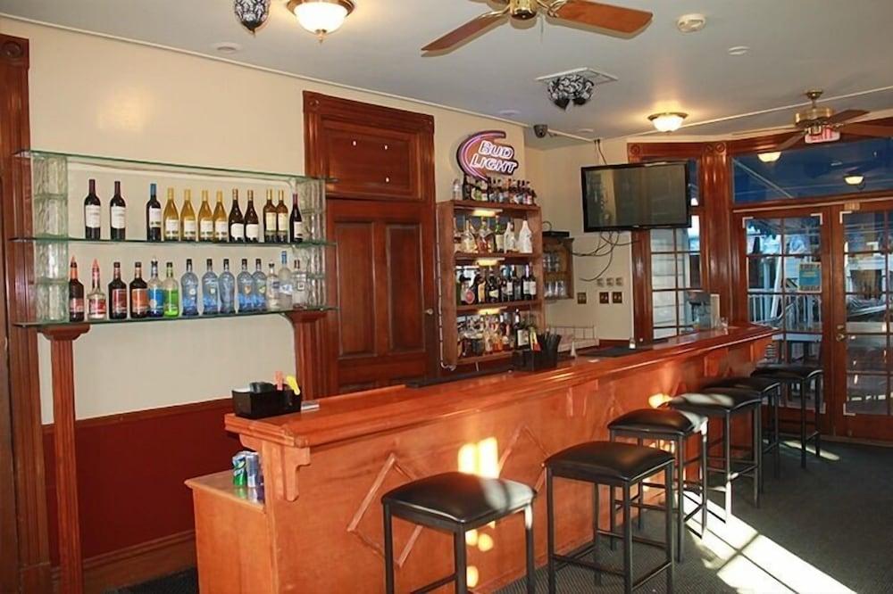 Irwin Street Inn photo 23