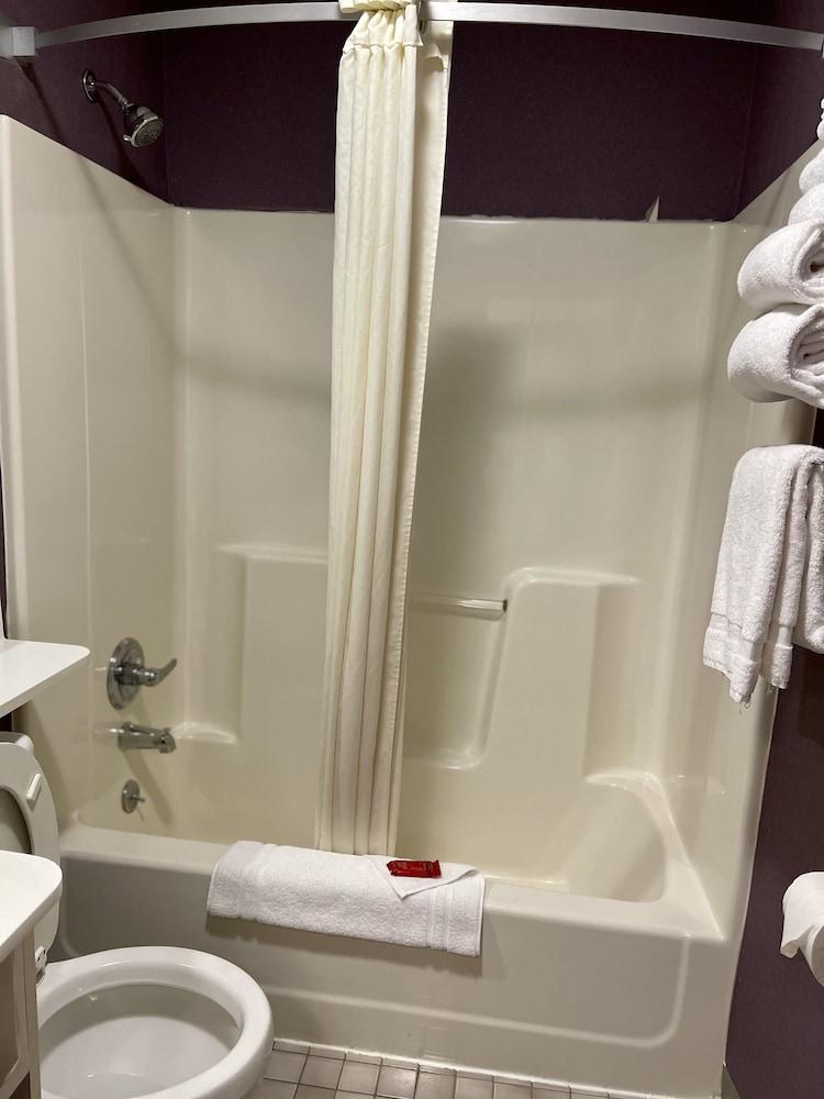 Brookshire Inn photo 29