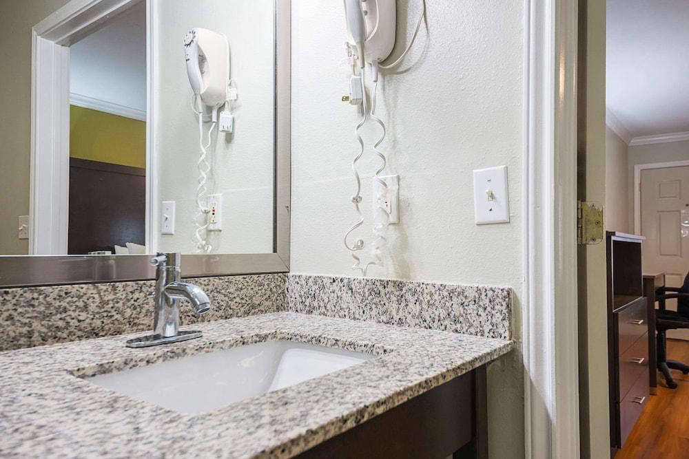Quality Inn DeRidder photo 25
