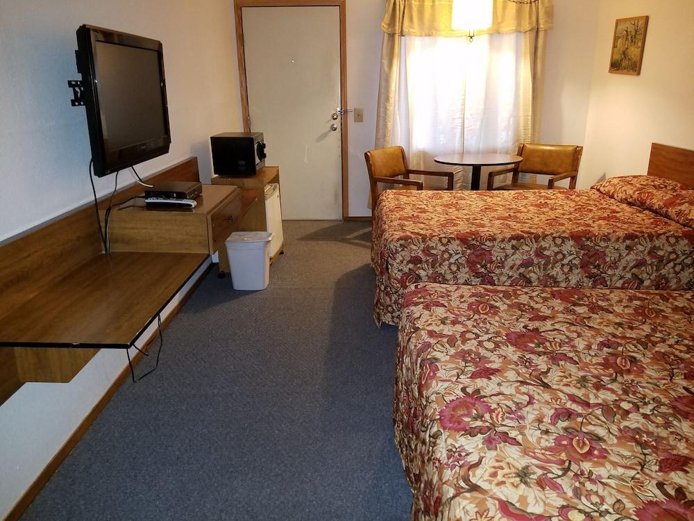 Moorcourt Motel photo 27