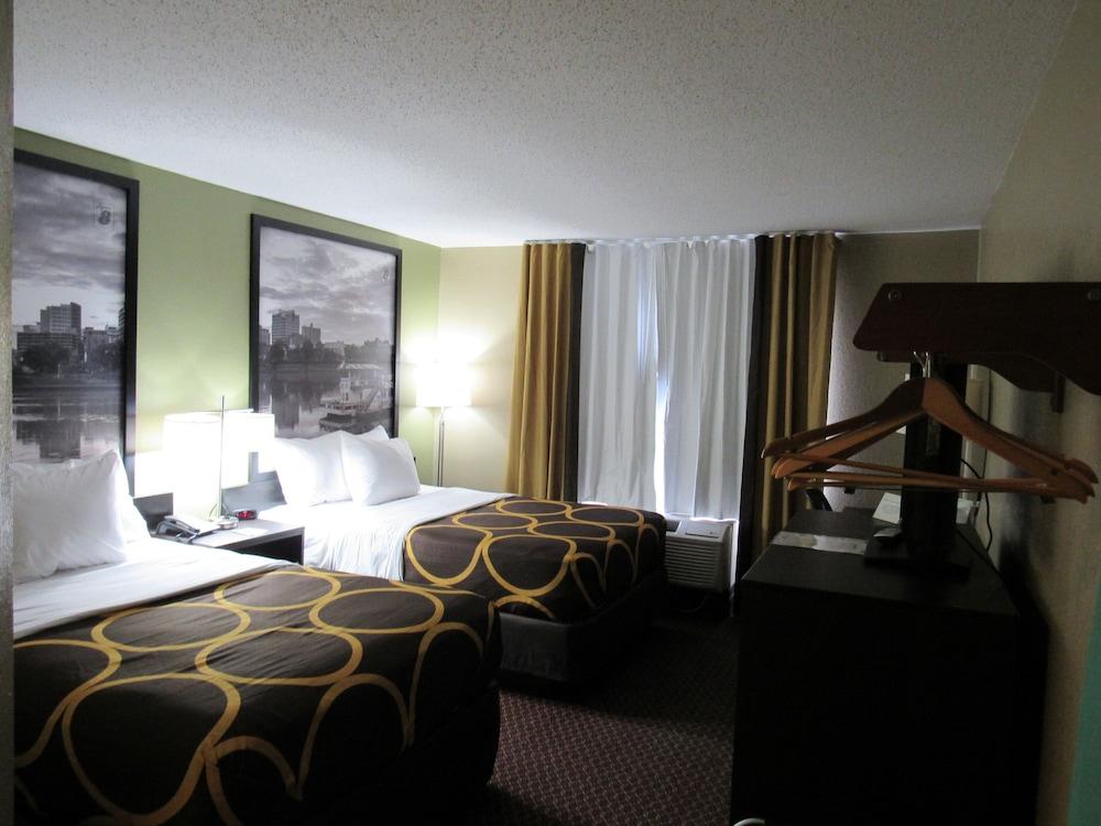 Super 8 by Wyndham New Cumberland photo 37