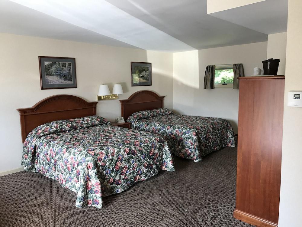 The Towne Motel photo 25