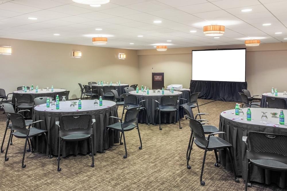 Crowne Plaza Chicago Ohare Hotel & Conf Ctr by IHG photo 64