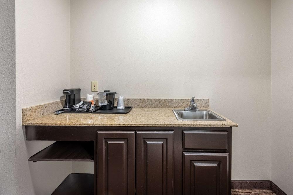 Sleep Inn & Suites Birmingham - Hoover photo 28