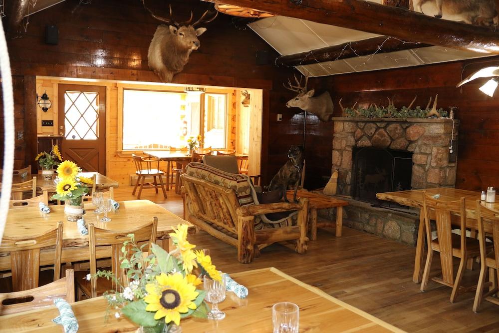 Creekside Lodge at Yellowstone photo 41