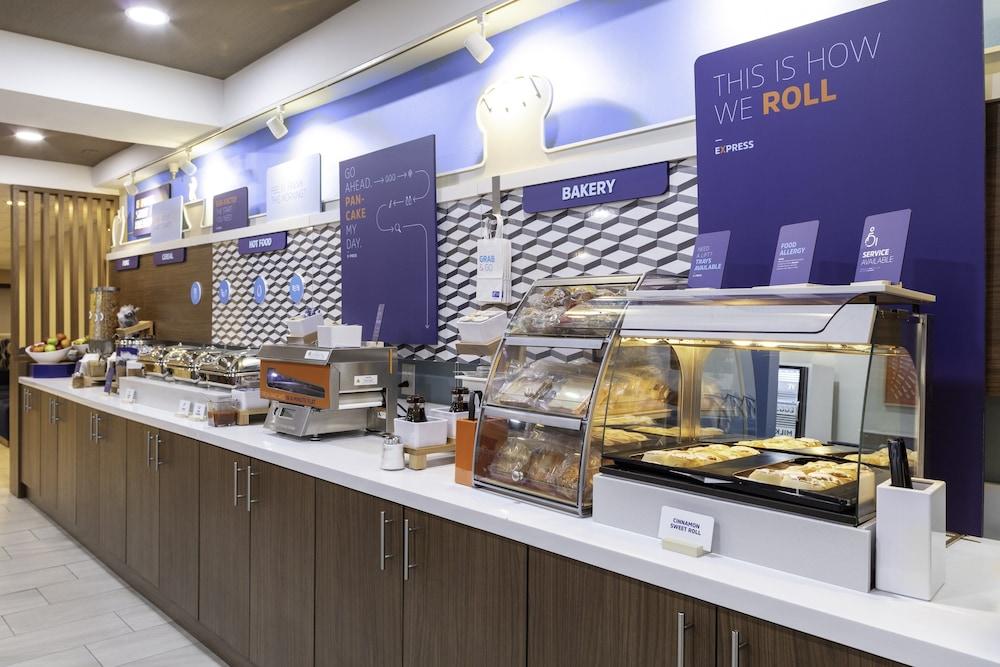 Holiday Inn Express & Suites Kimball by IHG photo 19