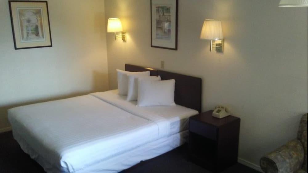 Sunshine Motel photo 4