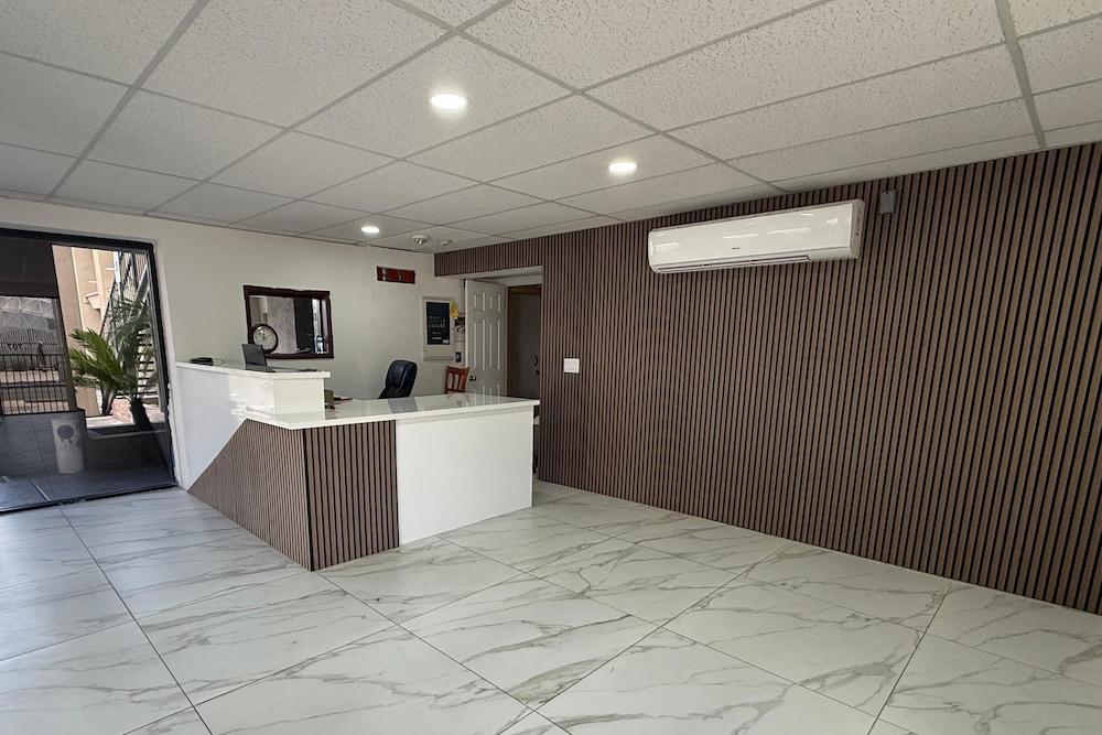 DTLV, a Baymont by Wyndham photo 2