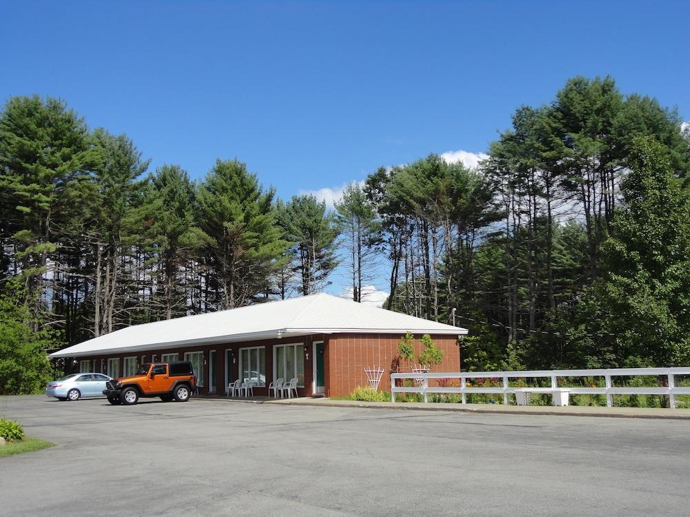 Sara Glen Motel photo 53