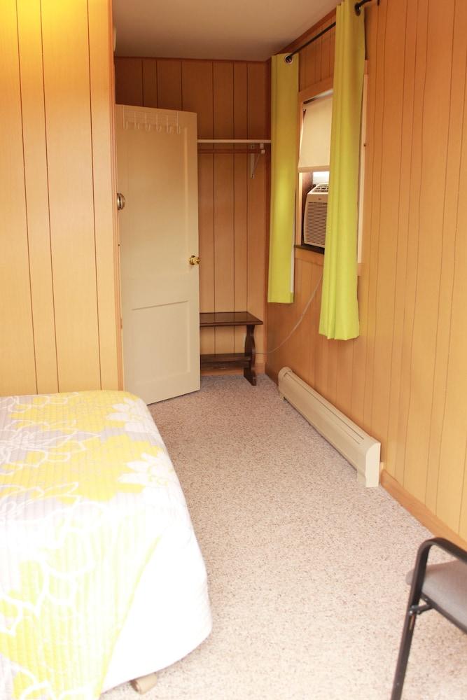 Acadia Gateway Motel photo 26