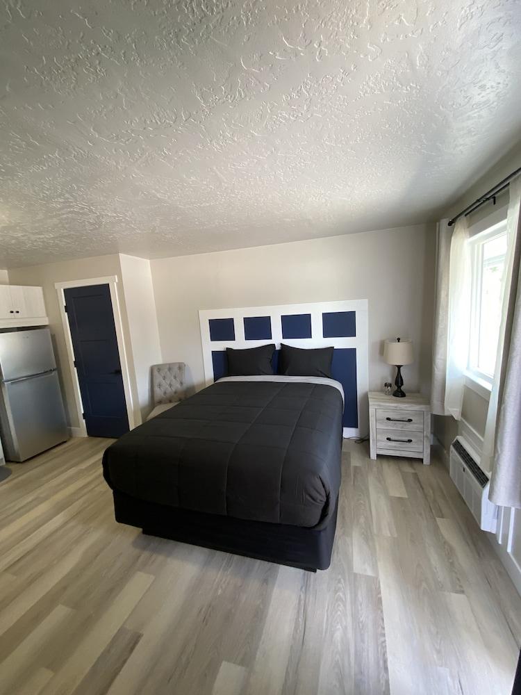 CB&M Executive Suites photo 15