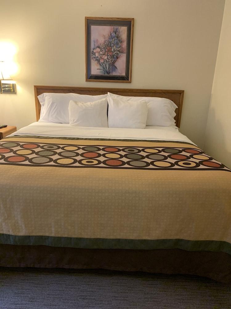 Brookshire Inn photo 17
