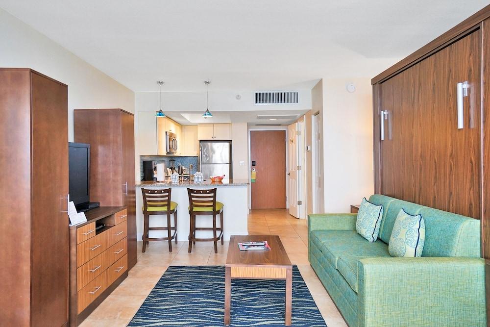 Hollywood Beach Tower photo 24