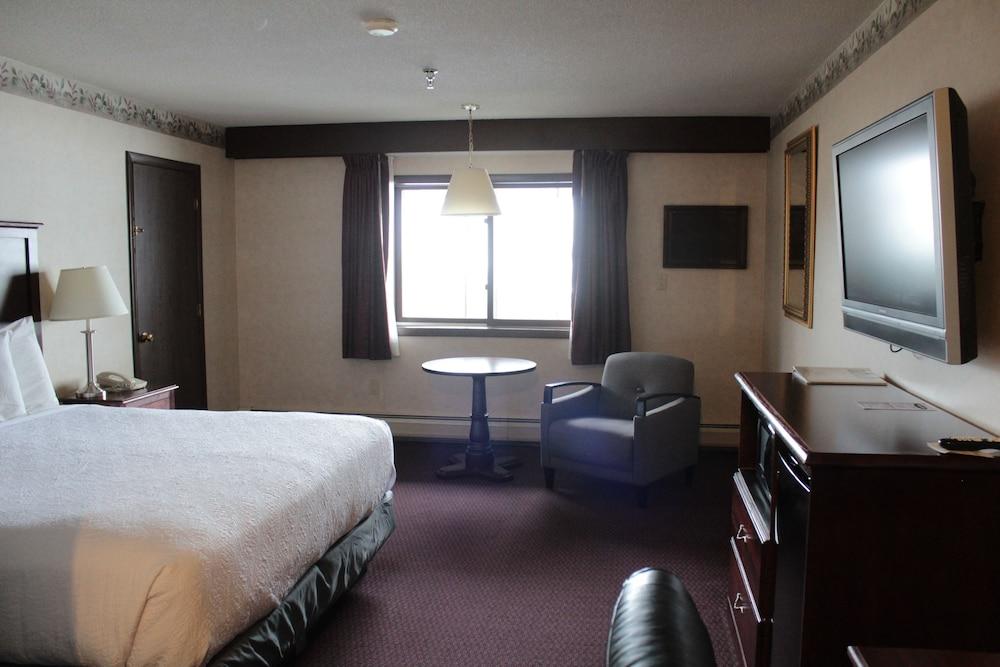 Shiretown Inn & Suites photo 5