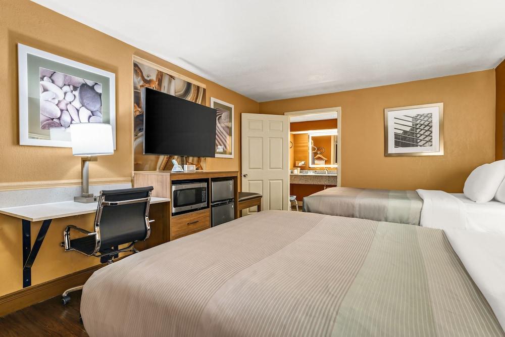 Quality Inn & Suites Corinth West photo 6