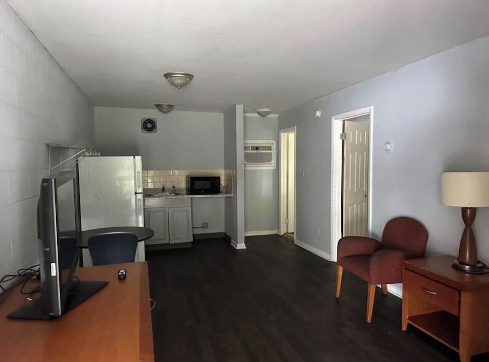 Paradise Suites photo 2