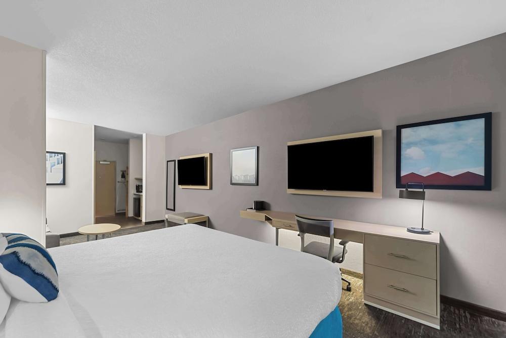 Best Western Plus Ogallala Inn photo 24