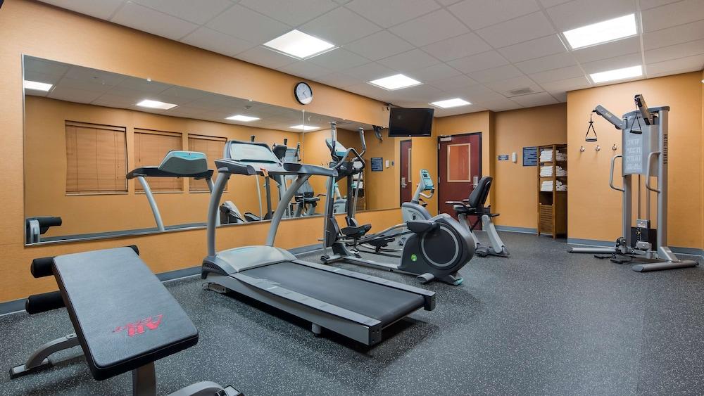 Best Western Plus Hiawatha Hotel photo 24