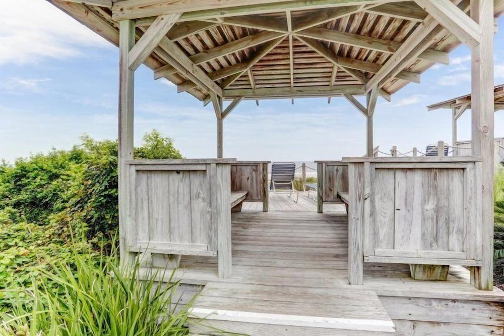 1127 Beach Walker photo 15