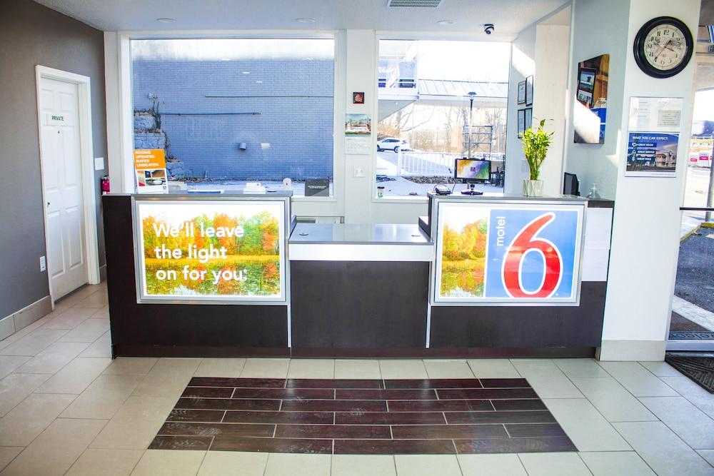 Motel 6 Chilhowie, VA  I-81 photo 5