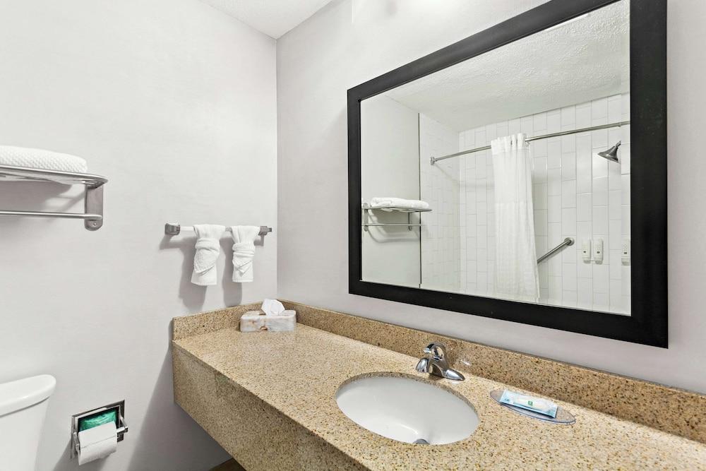 Quality Inn Dry Ridge photo 19